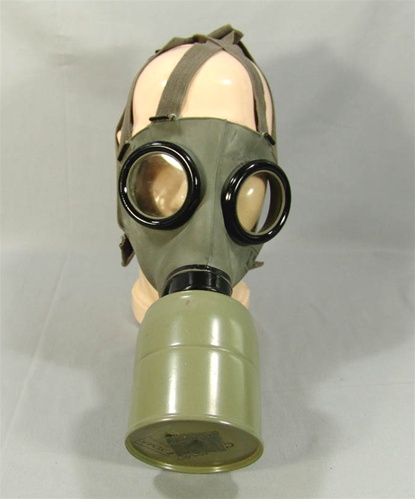 1939 WWII Military Army Czech CHEMA Gas Mask Respirator and Filter